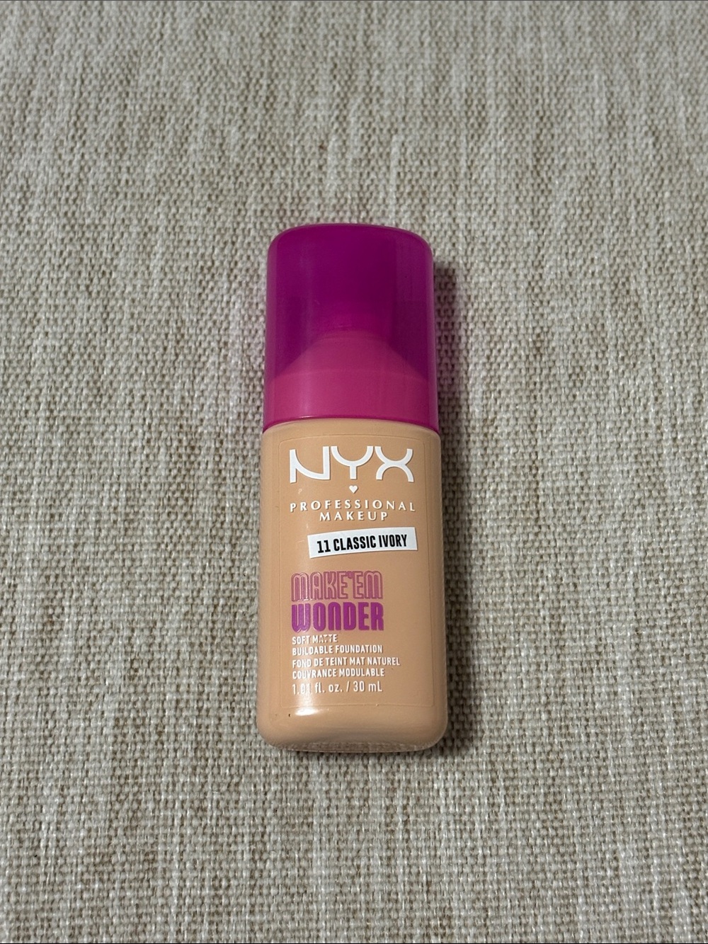 NYX Make 'Em Wonder Foundation - Shade 11 Classic Ivory